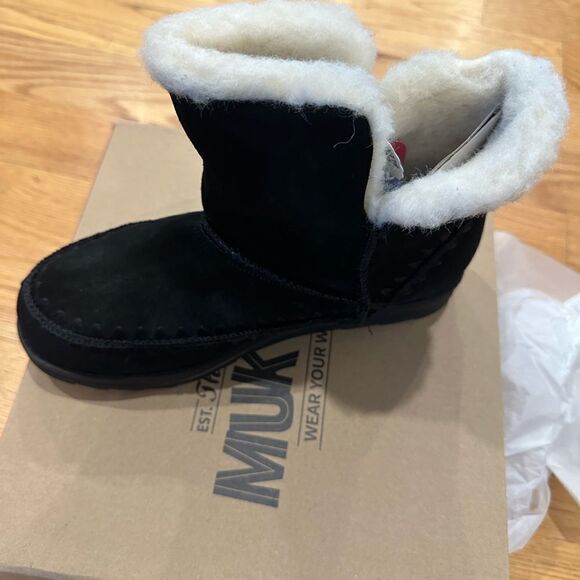 Muk Luks size 7 black winter boots wool blend - Picture 1 of 6